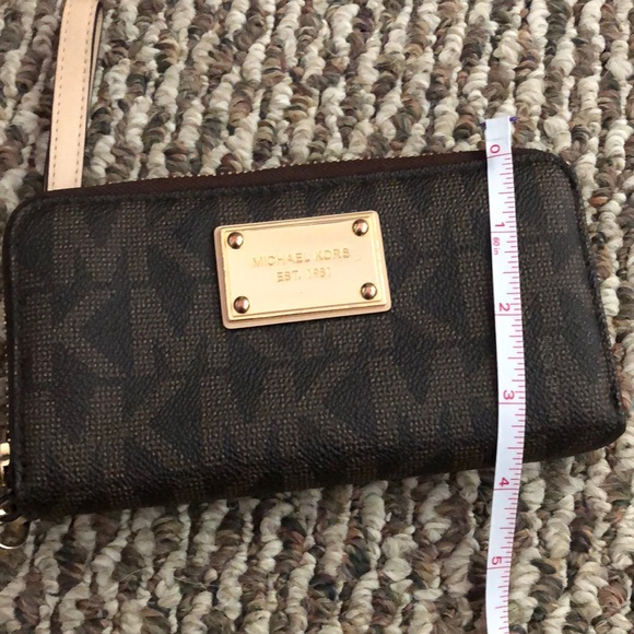 Michael Kors - Picture 5 of 5